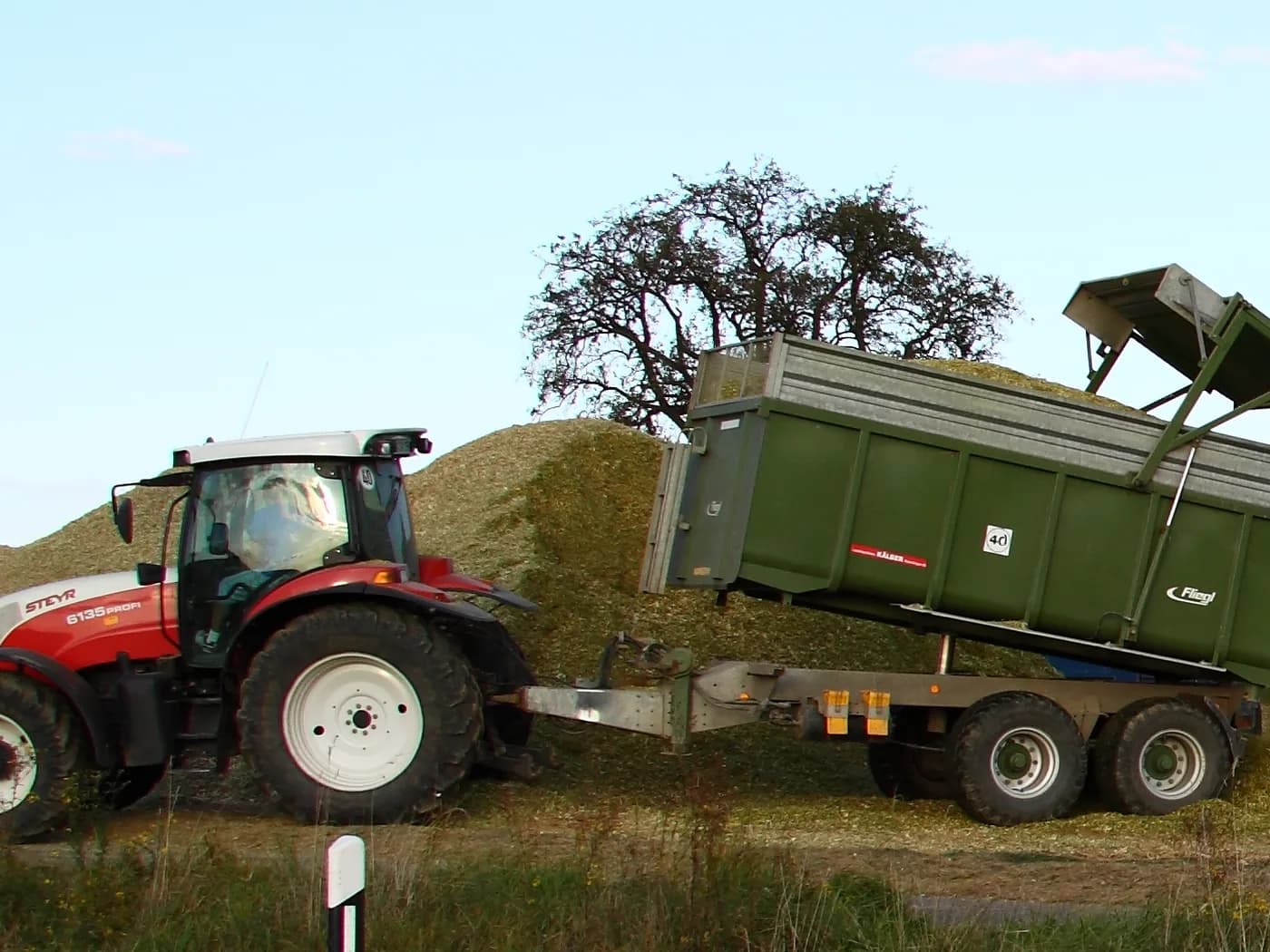Van Zyl 10 t side tipper with extensions — representative photograph